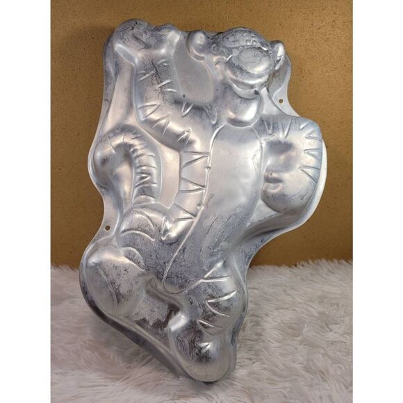 Vintage 1997 Wilton Tigger Cake Pan - Picture 3 of 5